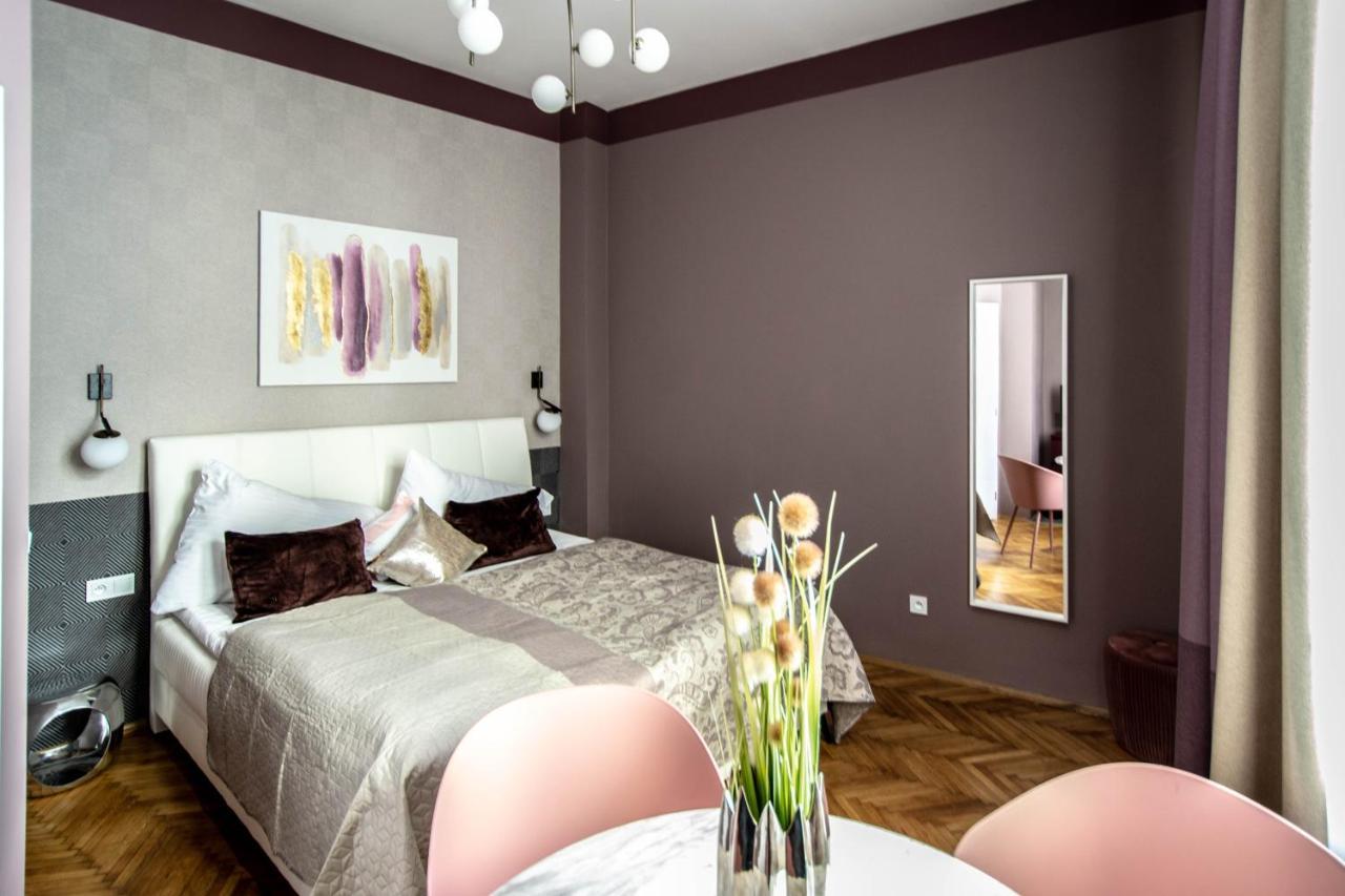 Colorful Day In Prague Design Apartments Ngoại thất bức ảnh